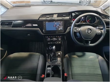 2021 Volkswagen Touran HIGHLINE 1.4 TSI (212) €30,945 thumbnail