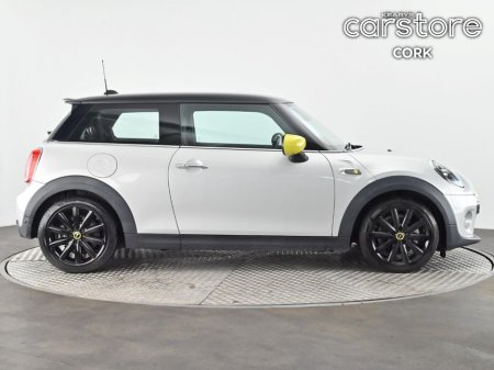 2020 MINI Hatch Cooper Classic Auto €16,880 thumbnail