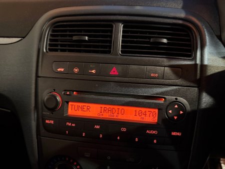 2009 Fiat Punto 1.4 8v Active €3,950 thumbnail