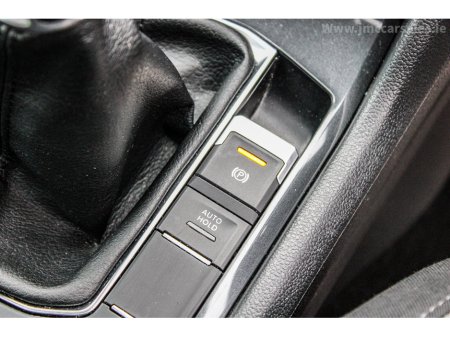 2018 Volkswagen Tiguan - thumbnail 22