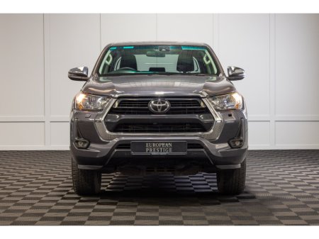 2025 Toyota Hilux - photo 2