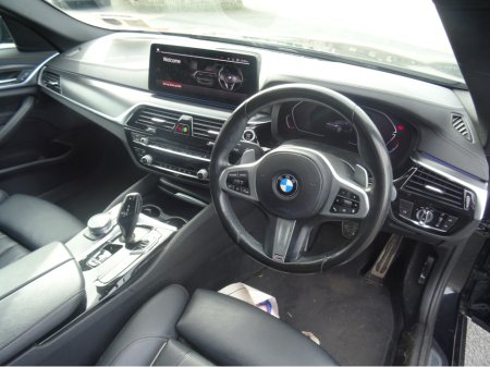 2021 BMW 5 Series - thumbnail 10