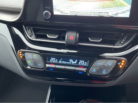 2023 Toyota C-HR 231 D HYBRID SOL  AUTO HIGH SPEC! €26,995 thumbnail