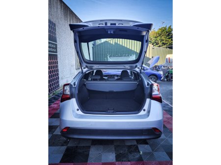 2020 Toyota Prius DAA-ZVW51 5DR AUTO €19,750