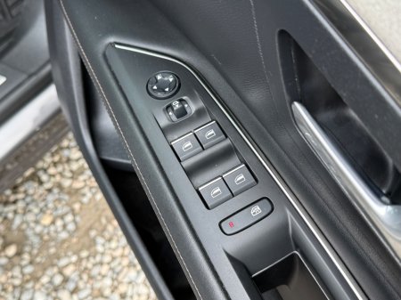 2021 Peugeot 3008 - thumbnail 17