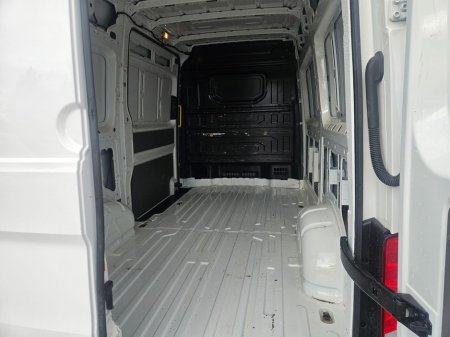 2022 Volkswagen Crafter 30 MWB 140HP M6F 5DR €28,990