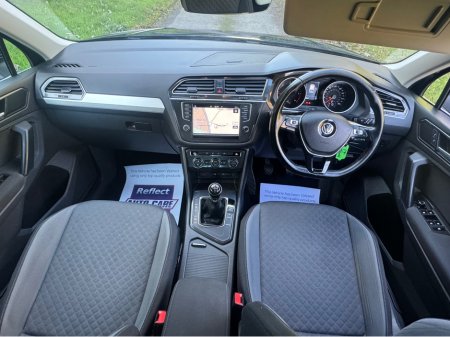 2017 Volkswagen Tiguan - thumbnail 5