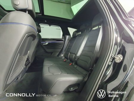 2026 Volkswagen Touareg R HYBRID 462BHP thumbnail