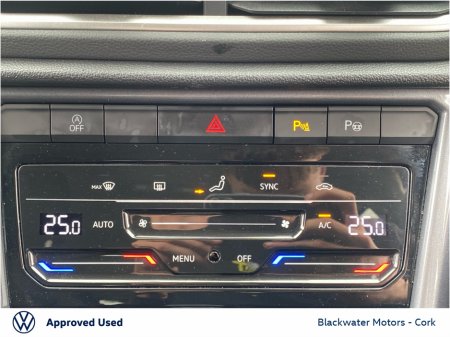 2024 Volkswagen T-Roc 2.0TDI 116BHP STYLE WITH REARVIEW CAMERA €34,995 thumbnail