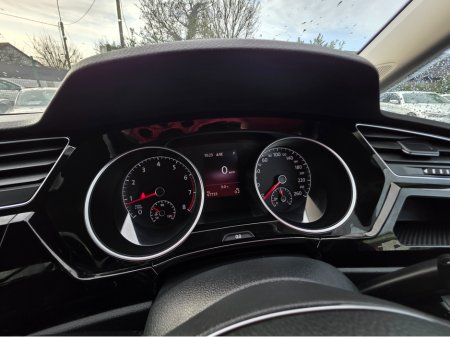 2016 Volkswagen Touran ( 162 REG 1.4 HIGHLINE 7 SEATER CARPLAY ANDROID AUTO LARGE TOUCH SCREEN - SPECIALISING IN IMPORTS OF GERMAN AUTOMATIC HI SPEC €16,950 thumbnail