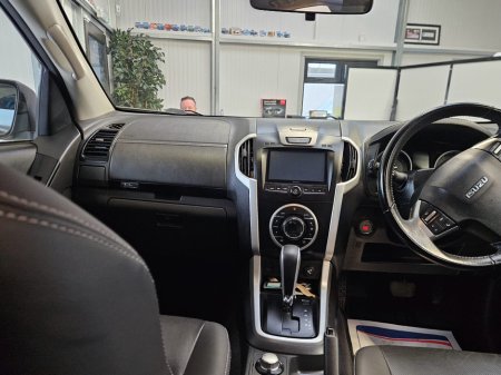 2019 Isuzu D-MAX - thumbnail 11