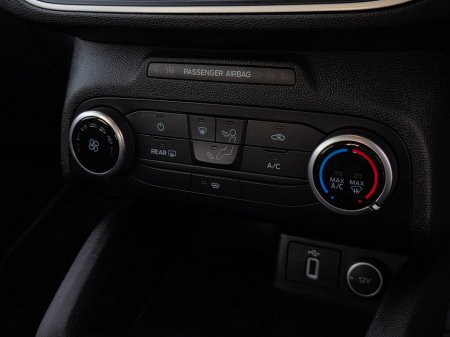 2018 Ford Focus 1.5 TDCi 120PS Zetec €14,990 thumbnail