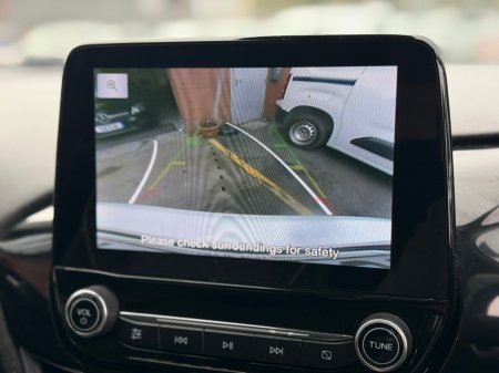 2019 Ford Fiesta - thumbnail 4