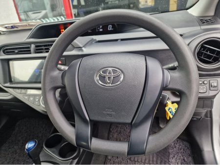 2016 Toyota Aqua - thumbnail 16