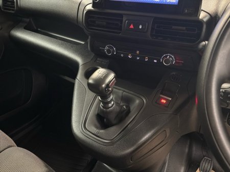 2024 Toyota Proace City - thumbnail 15