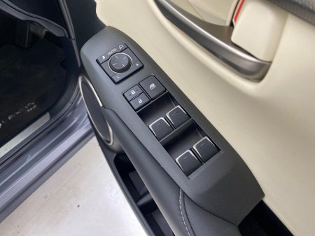 2021 Lexus NX 300 h - thumbnail 13