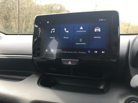 2024 Toyota Yaris - thumbnail 11