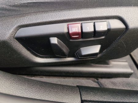 2015 BMW 3 Series - thumbnail 18