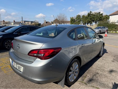 2013 Opel Astra - thumbnail 10