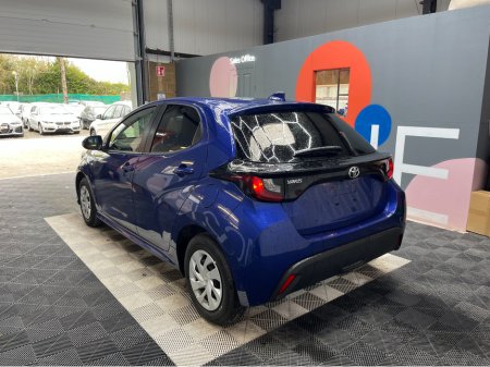 2022 Toyota Yaris - view 4