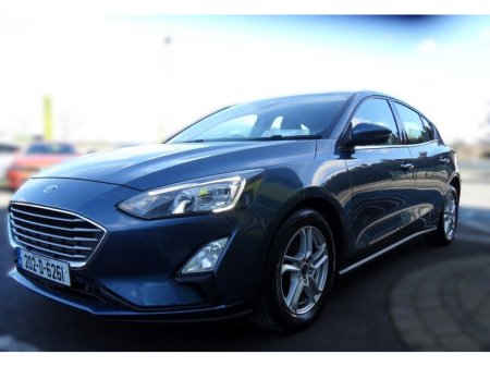 2020 Ford Focus - view 3