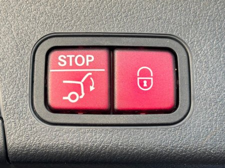 2023 Mercedes-Benz EQB AMG LINE PREMIUM 300 SUNROOF €38,995 thumbnail