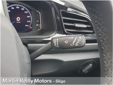 2025 Volkswagen T-Roc R-LINE 2.0 TDI 116Hp €38,445 thumbnail