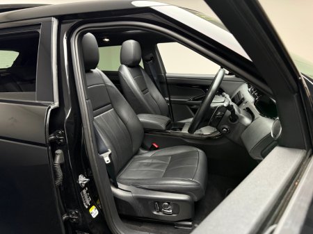 2024 Land Rover Range Rover Evoque HSE DYNAMIC P300E *PAN ROOF* €51,990 thumbnail