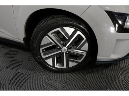 2022 Hyundai Kona ELECTRIC PREMIUM 64 kWh EV €20,995 thumbnail
