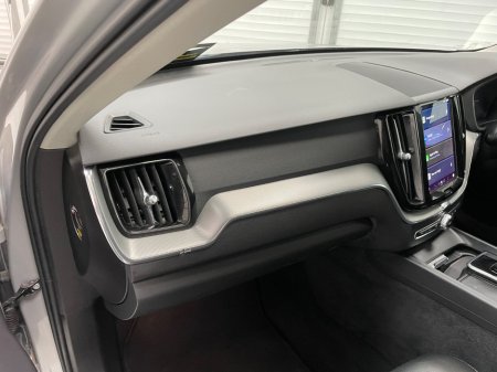 2023 Volvo XC60 - thumbnail 16