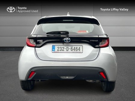 2023 Toyota Yaris 1.5 HYBRID LUNA AUTO €23,950 thumbnail