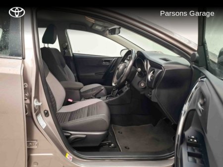 2016 Toyota Auris AURIS 1.2T 5DR LUNA €14,995 thumbnail