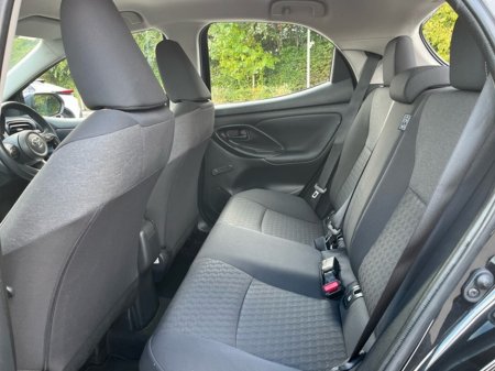 2023 Toyota Yaris - thumbnail 7