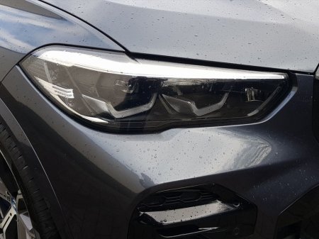 2022 BMW X5 xDrive45e xLine €63,995 thumbnail