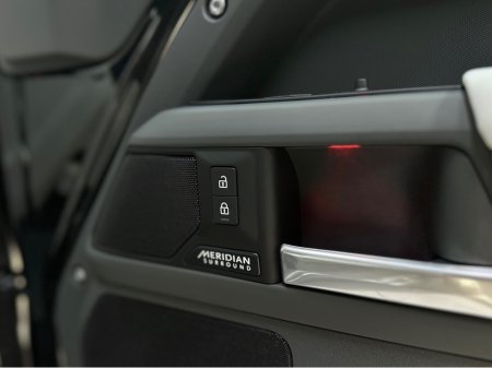 2026 Land Rover Defender - thumbnail 12