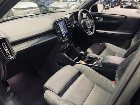 2023 Volvo XC40 - thumbnail 12