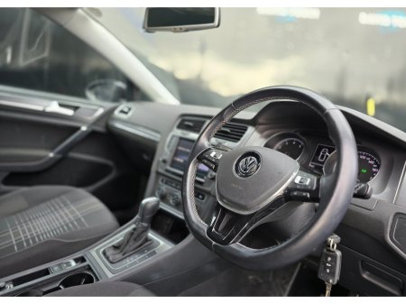 2015 Volkswagen Golf LOUNGE 1.2 TSI AUTO €13,950 thumbnail