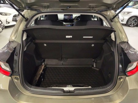 2022 Toyota Yaris HYBRID LUNA 4DR AUTO €23,950 thumbnail