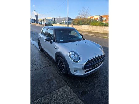 2018 MINI Hatch XS52 4DR COOPER// STUNNING CAR IRSIH CAR FROM NEW FULL MAIN DEALER SERVICE HISTORY €14,950 thumbnail
