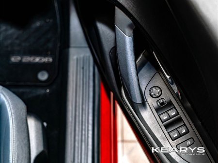 2021 Peugeot 2008 - thumbnail 36