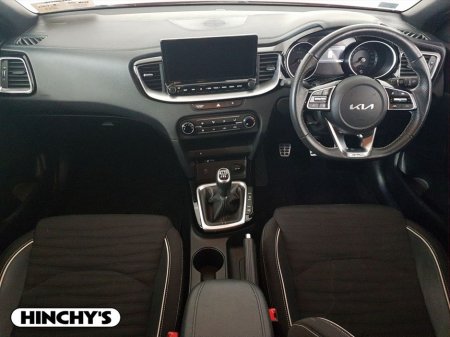 2025 Kia Ceed - thumbnail 2