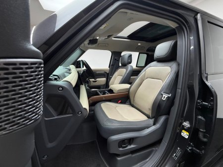 2024 Land Rover Defender - thumbnail 14