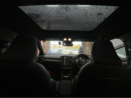 2023 Volvo XC40 - thumbnail 17