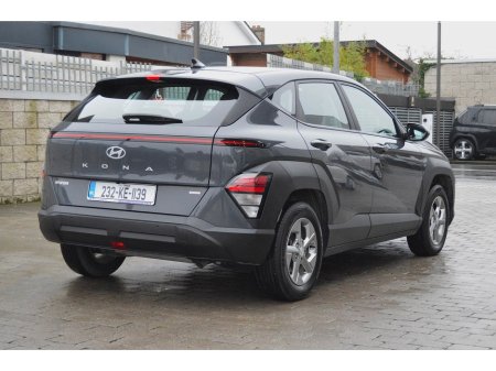 2023 Hyundai Kona 1.6 HYBRID Signature Auto €29,995 thumbnail