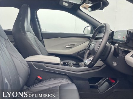 2025 Ford Explorer - view 3