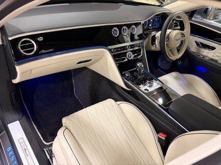 2025 Bentley Flying Spur 3.0 V6 E-HYBRID AZURE=AS NEW//HUGE SPEC=PAN ROOF//BALANCE OF BENTLEY WARRANTY=ONLY €150 ANNUAL ROAD TAX//TAILORED FINANCE PACKAGES AVAILABLE=TRADE INS €249,995 thumbnail
