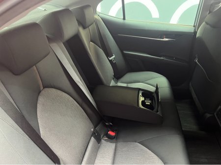 2018 Toyota Camry - thumbnail 14