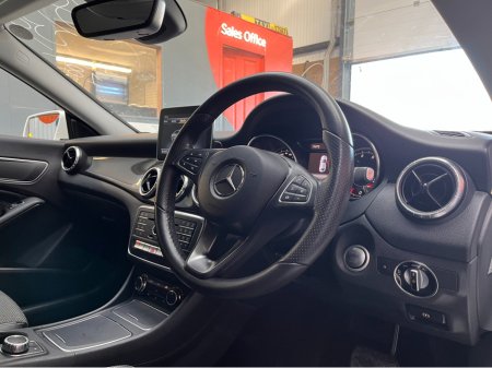 2018 Mercedes-Benz CLA Class - thumbnail 10