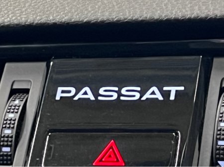 2020 Volkswagen Passat TDI SEL S-A 4DR AUTO €19,700 thumbnail