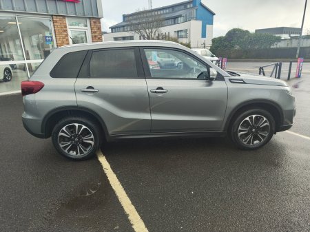 2024 Suzuki Vitara 1.4 Hybrid SZ5 MT €26,950 thumbnail